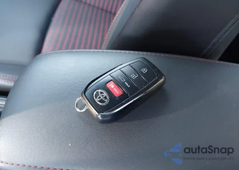 2024 Toyota Corolla Xse из США, поврежденный, VIN 5YFT4MCE9RP182820